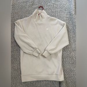 New balance heat thermal tunic